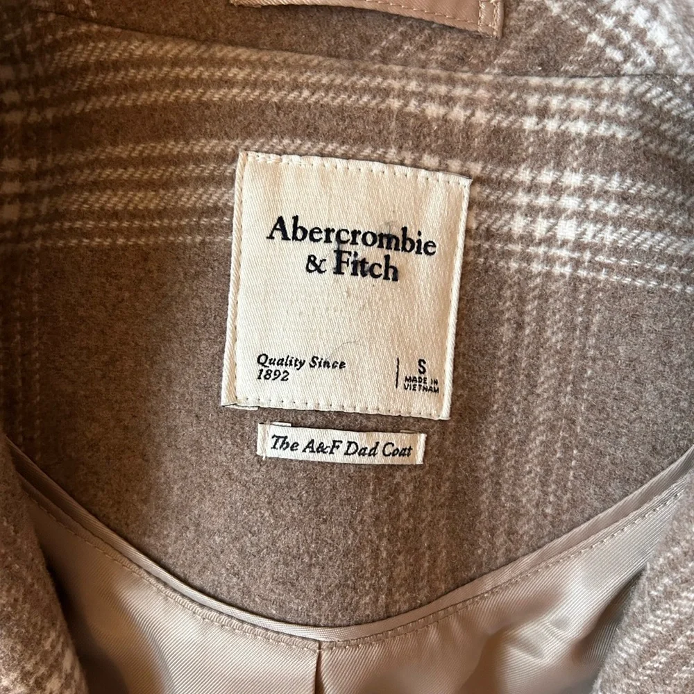 Abercrombie & Fitch Women's Wool Blend Tan Plaid Dad Coat - Picture 3 of 6
